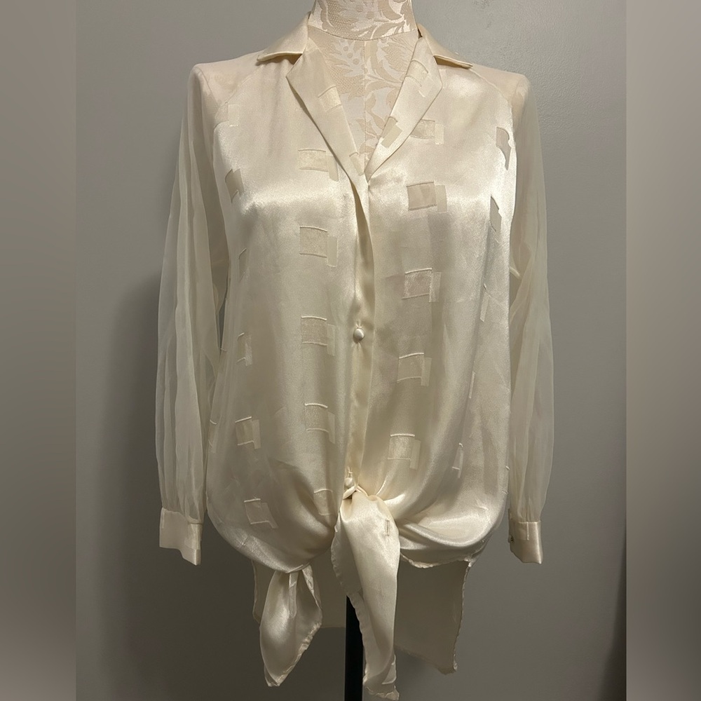 Elegant Cream Women's Blouse